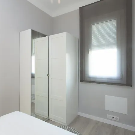 Modern Flat Plaza Espana アパート バルセロナ
